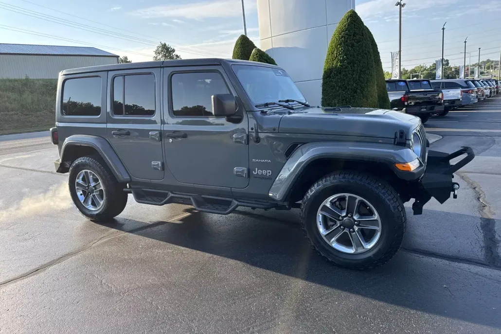 2021 Jeep Wrangler Unlimited Sahara photo 1