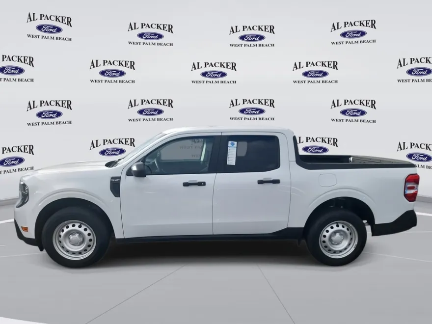 2025 Ford Maverick XLT photo 1