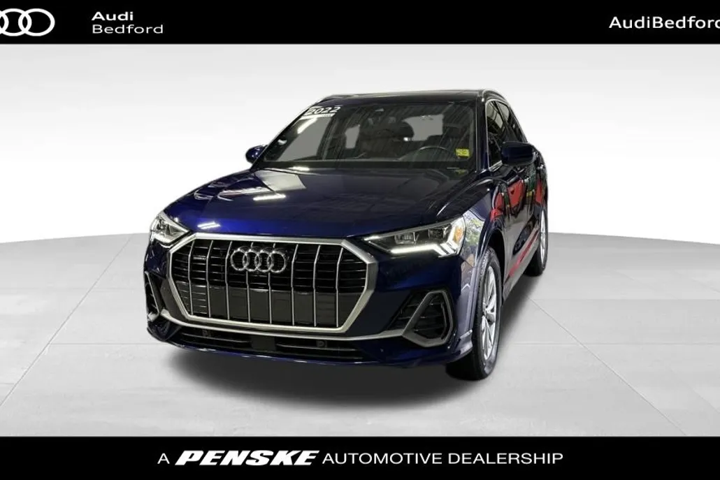 2022 Audi Q3 45 TFSI S line Premium photo 1
