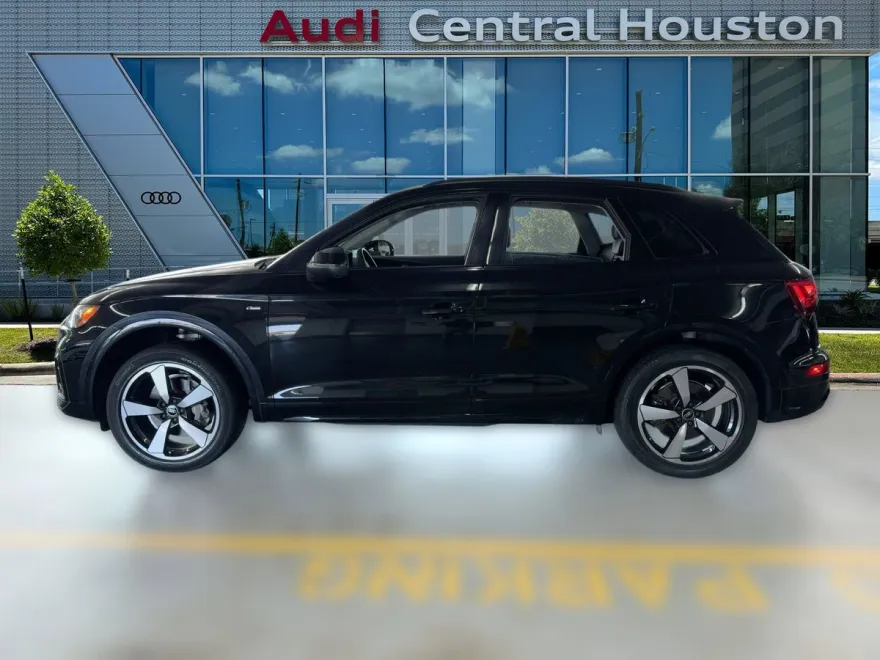2022 Audi Q5 S line Premium Plus photo 1