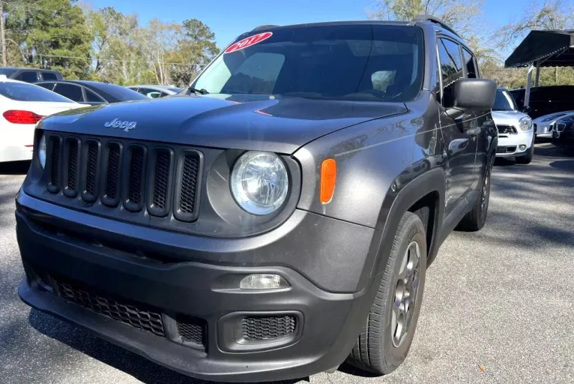 2017 Jeep Renegade Sport photo 1