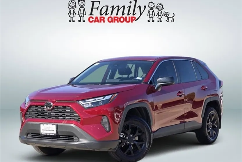 2024 Toyota RAV4 LE photo 1