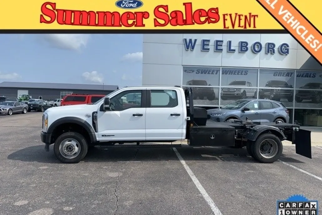 2023 Ford F-550 photo 1