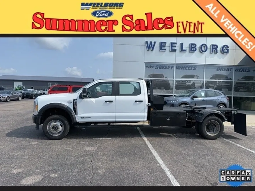 2023 Ford F-550 photo 1