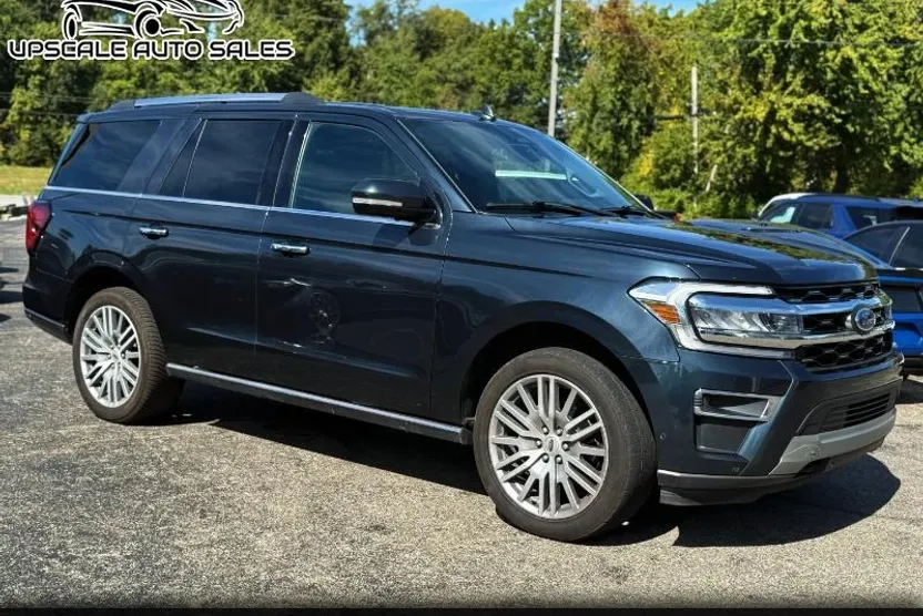 2022 Ford Expedition Limited photo 1