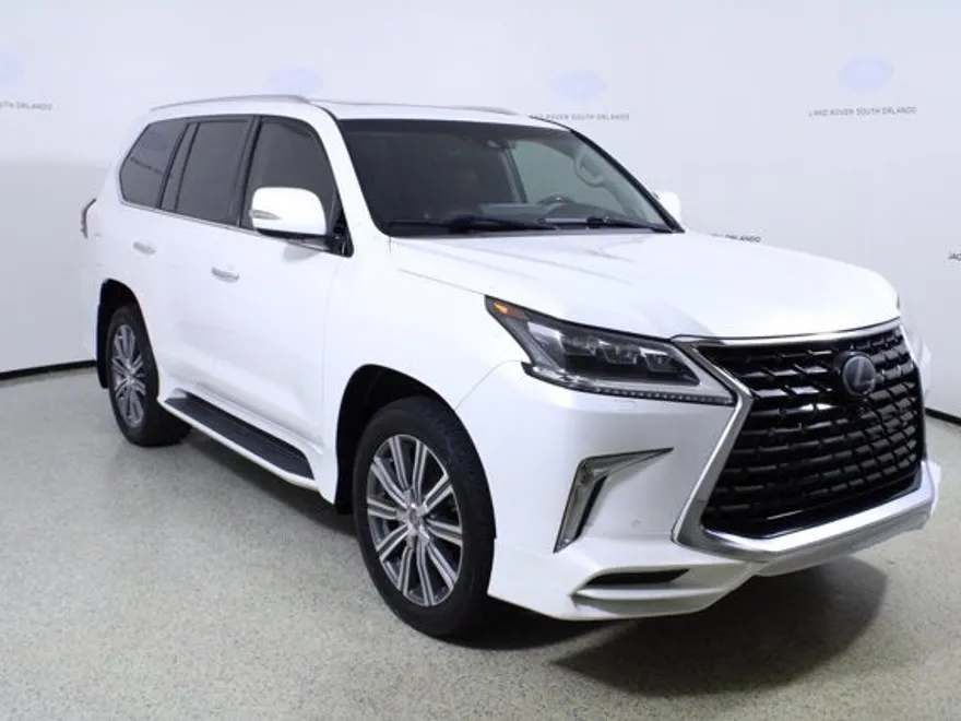 2017 Lexus LX 570 photo 1