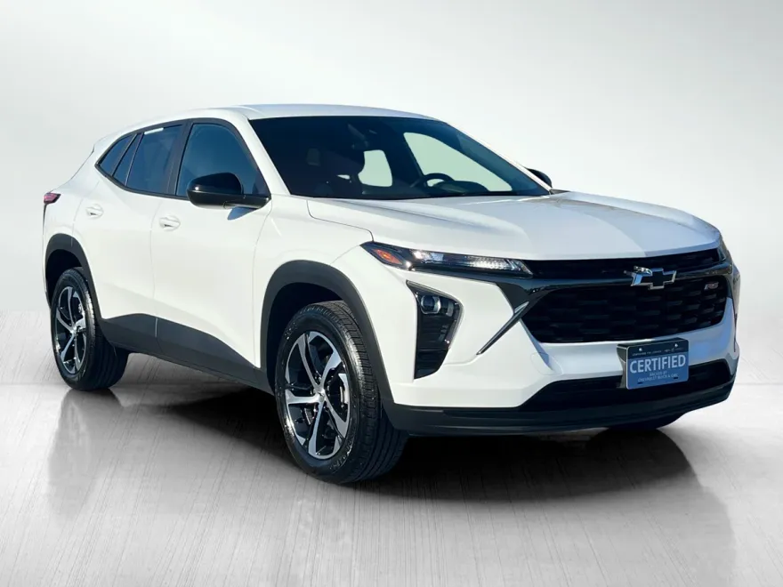 2024 Chevrolet Trax photo 1