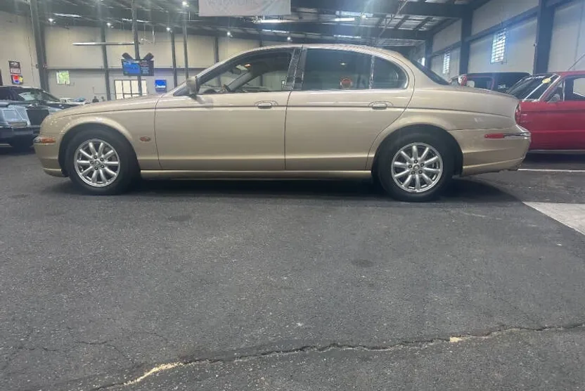 2001 Jaguar S-Type photo 1