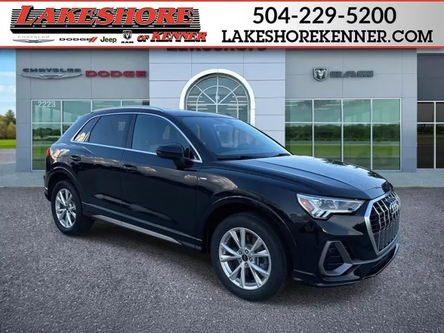 2024 Audi Q3 Premium 45 TFSI S line photo 1