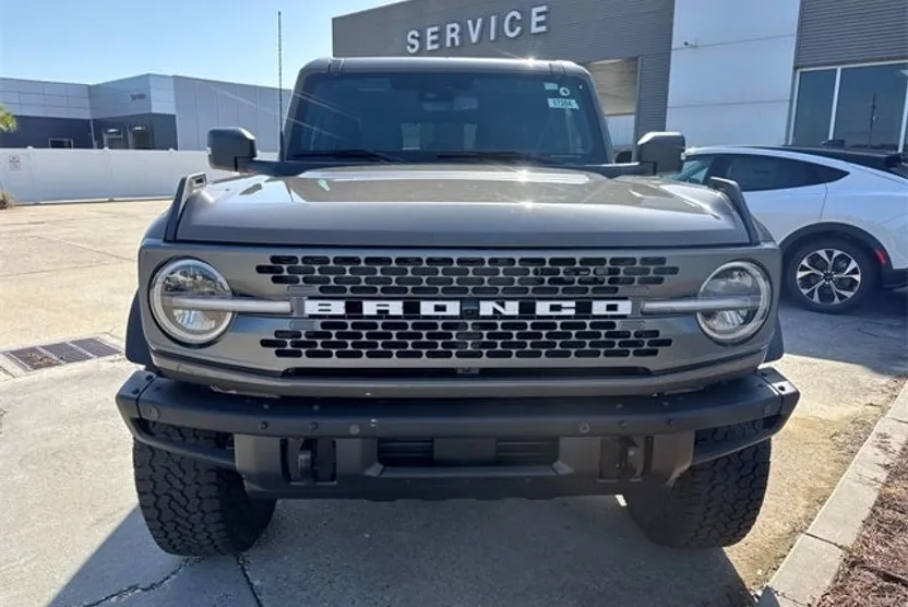 2025 Ford Bronco Badlands photo 1