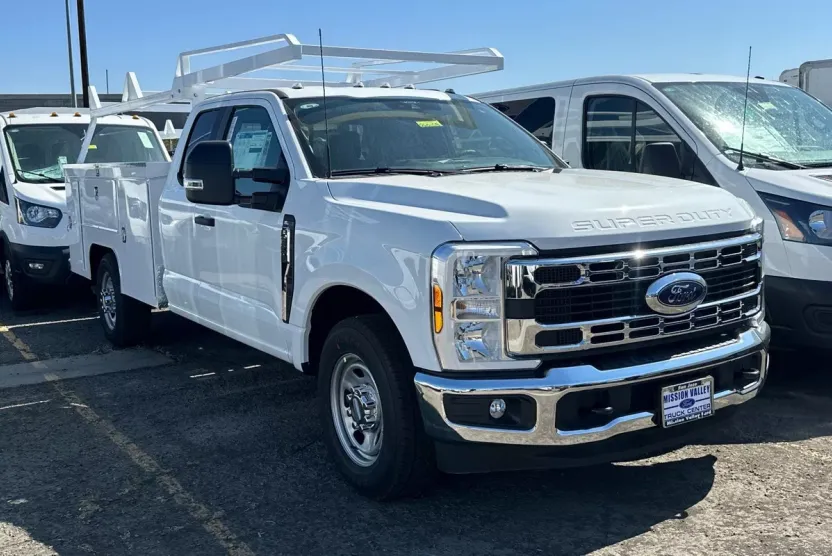 2026 Ford F-350 photo 1
