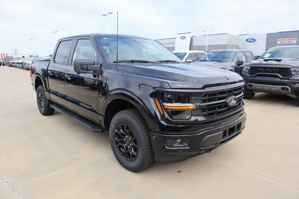 2025 Ford F-150 XLT photo 1