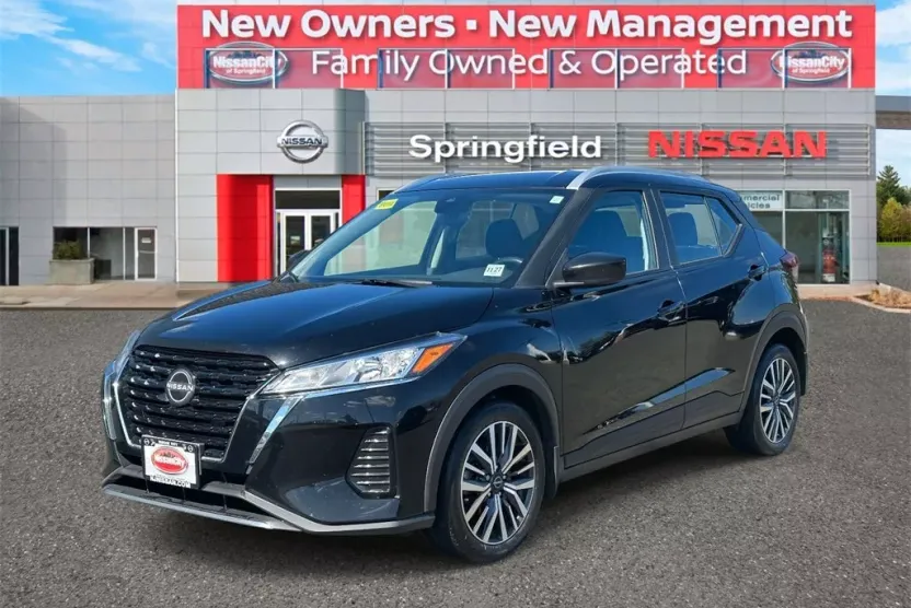 2023 Nissan Kicks SV photo 1