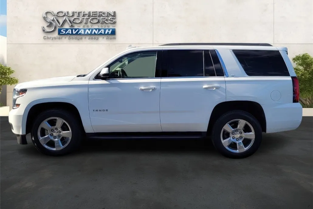 2016 Chevrolet Tahoe LT photo 1
