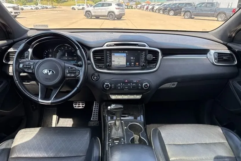 2017 Kia Sorento SX Limited photo 1