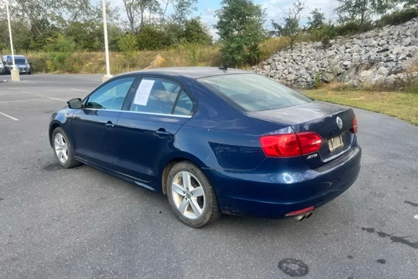 2014 Volkswagen Jetta 2.0 TDI photo 1