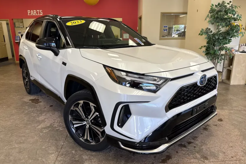 2023 Toyota RAV4 Prime XSE photo 1