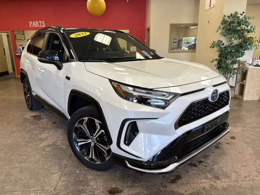 2023 Toyota RAV4 Prime XSE photo 1