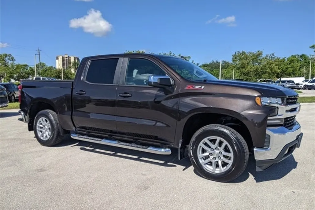 2019 Chevrolet Silverado 1500 LT photo 1