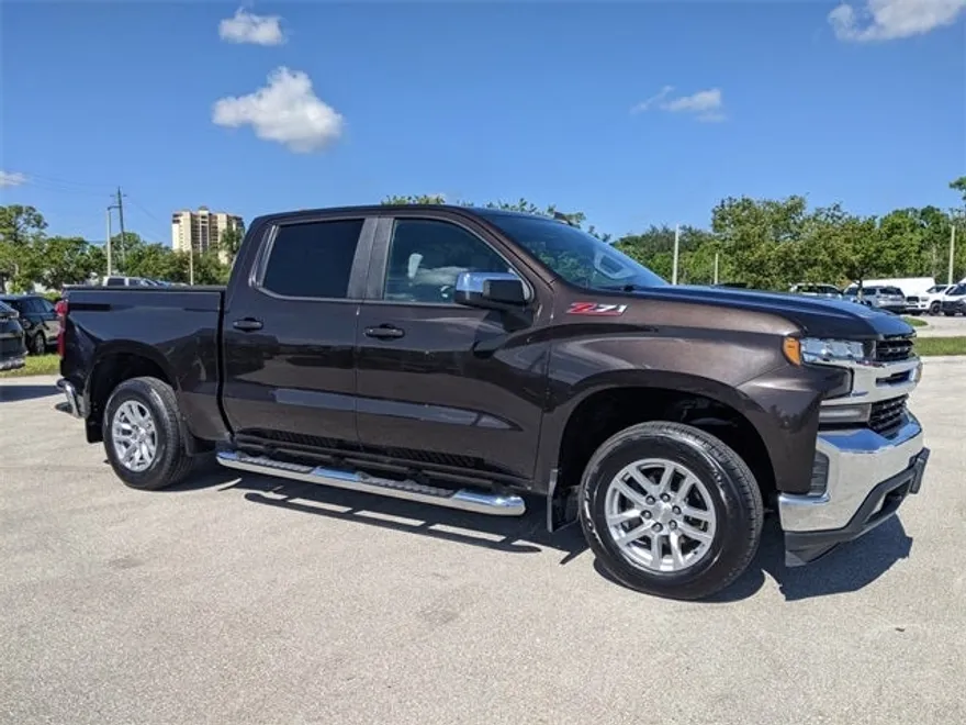 2019 Chevrolet Silverado 1500 LT photo 1