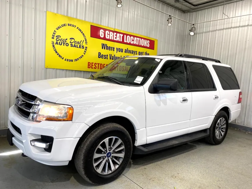 2017 Ford Expedition XLT photo 1