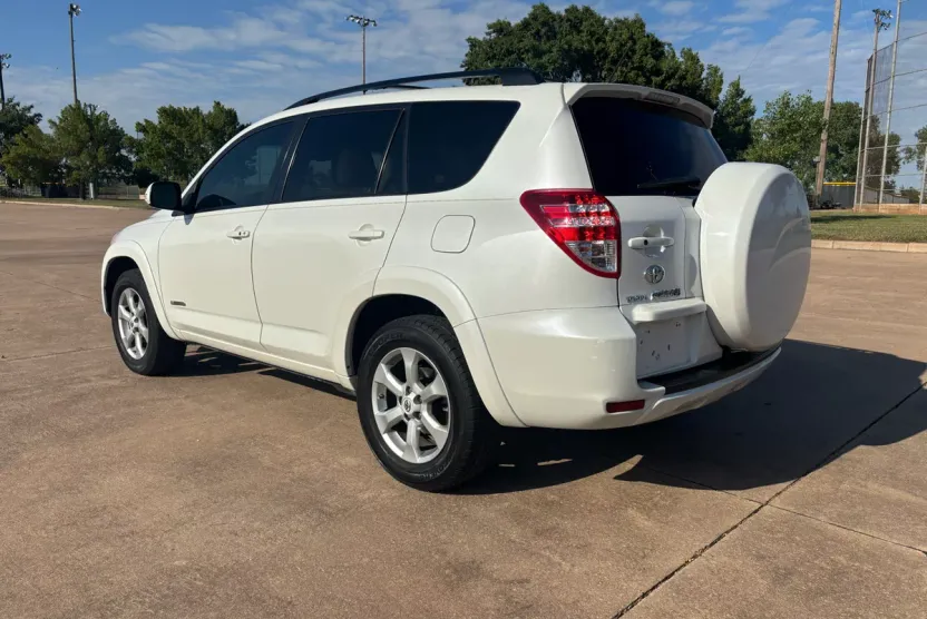 2010 Toyota RAV4 Limited photo 1