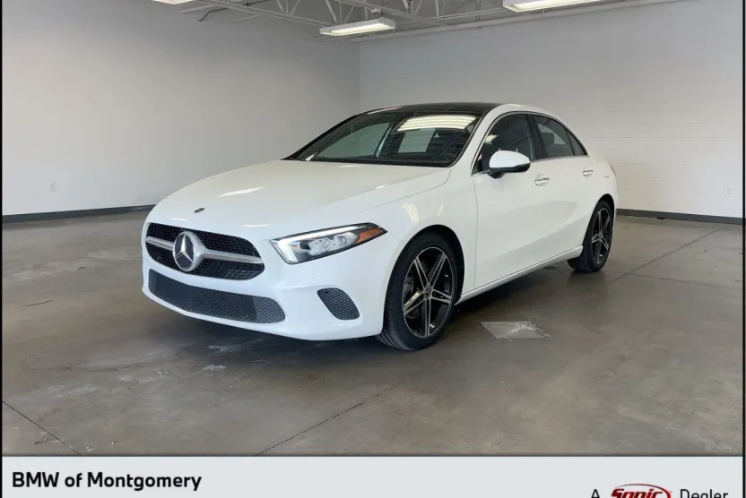 2022 Mercedes Benz A 220 photo 1