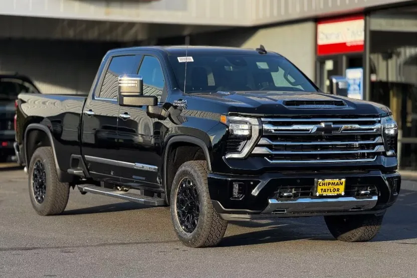 2026 Chevrolet Silverado 3500HD High Country photo 1
