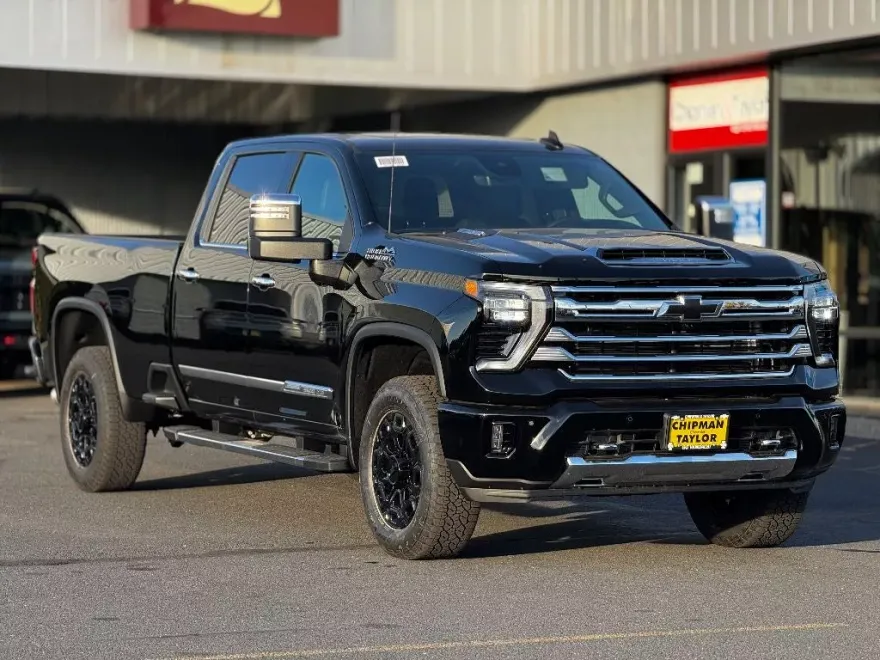 2026 Chevrolet Silverado 3500HD High Country photo 1