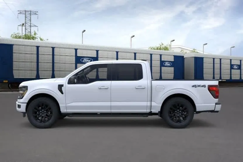 2025 Ford F-150 XLT photo 1