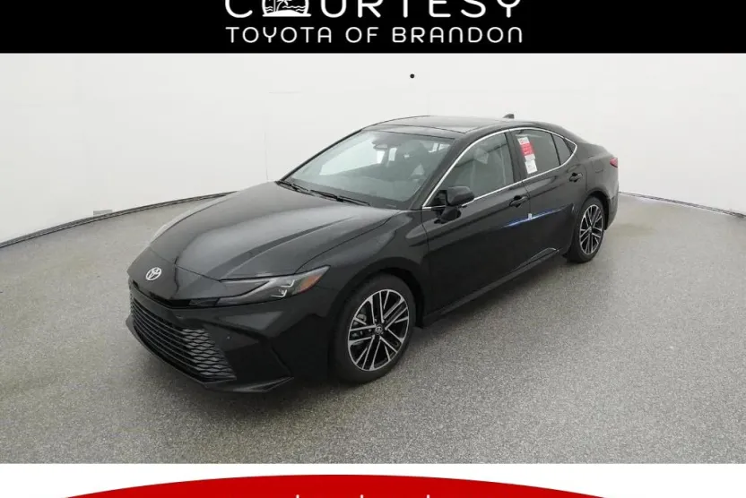 2025 Toyota Camry XLE photo 1