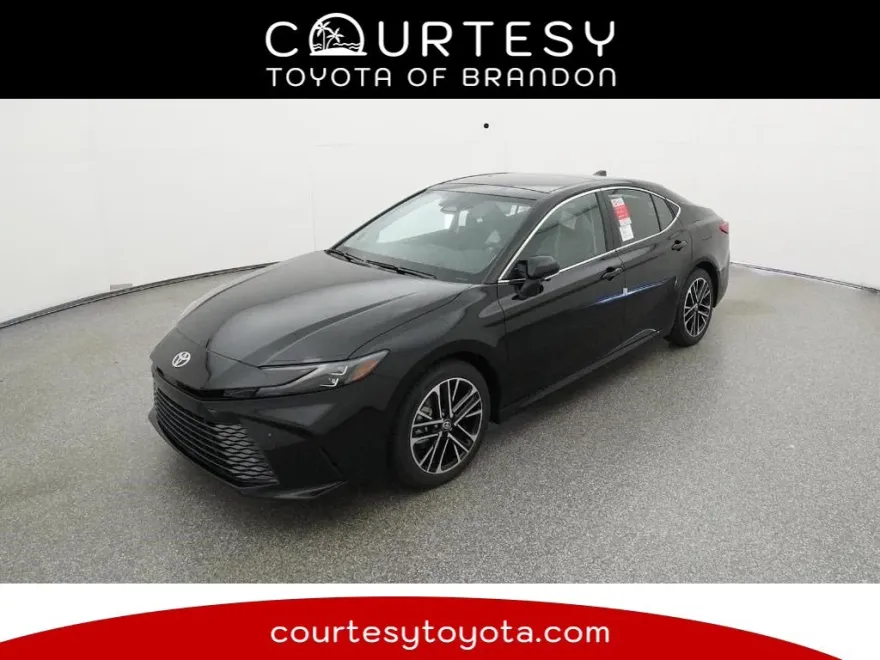 2025 Toyota Camry XLE photo 1