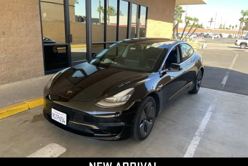 2019 Tesla Model 3 Long Range photo 1