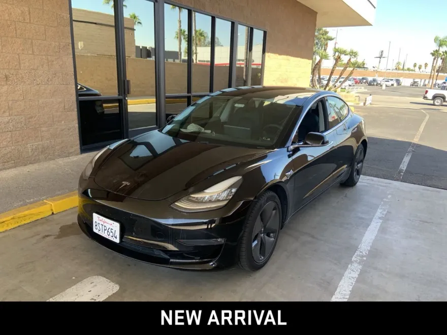2019 Tesla Model 3 Long Range photo 1