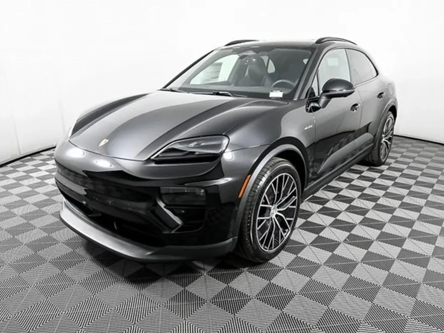 2025 Porsche Macan Electric photo 1