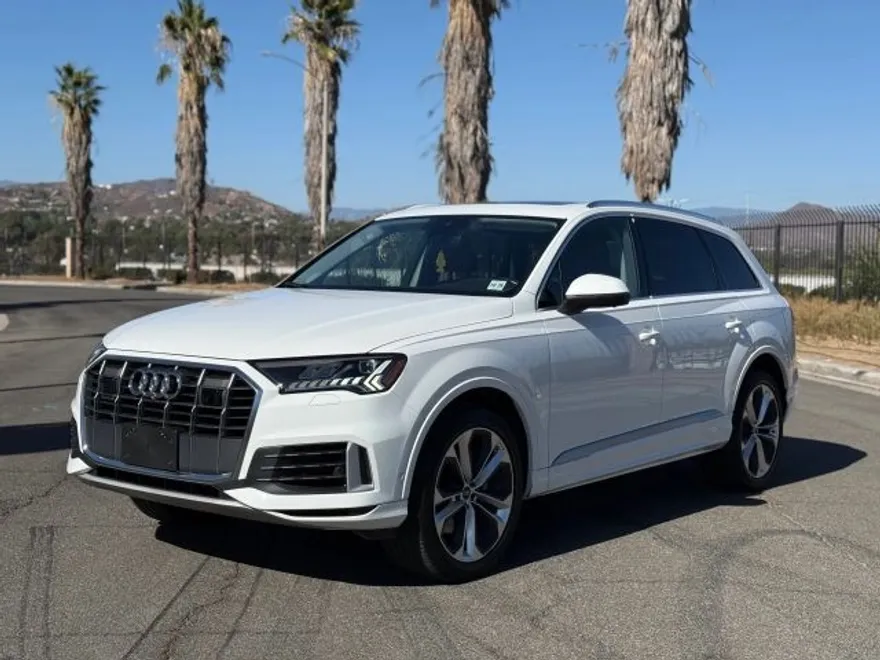 2024 Audi Q7 55 Premium Plus photo 1