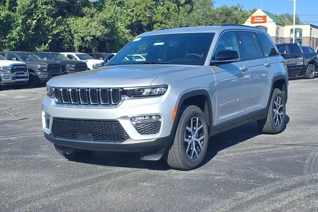 2025 Jeep Grand Cherokee Limited photo 1