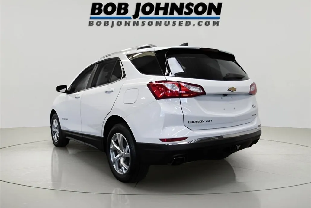 2020 Chevrolet Equinox LT photo 1