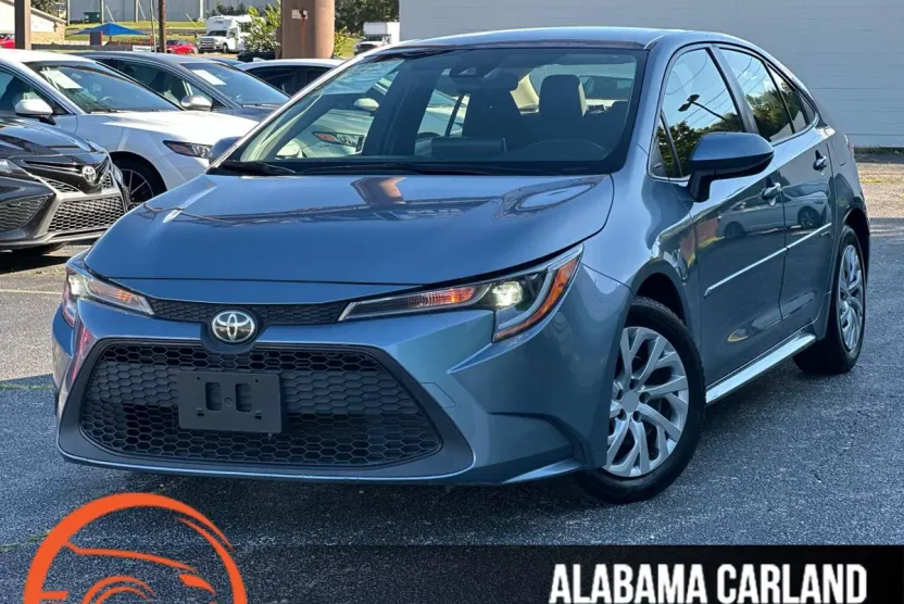 2020 Toyota Corolla LE photo 1