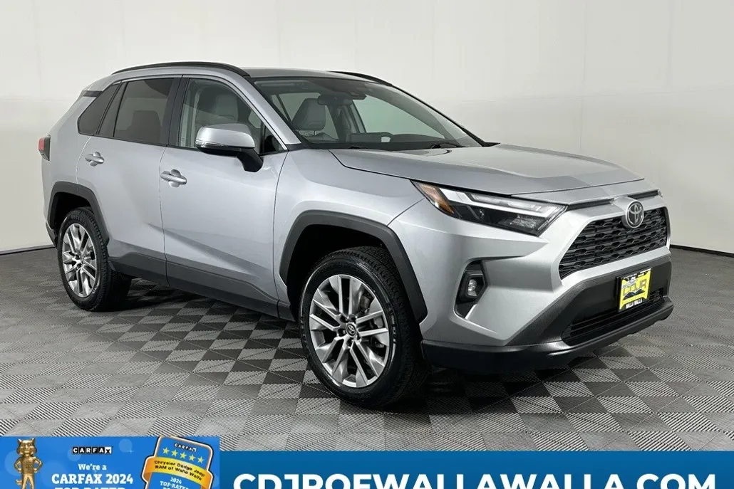 2024 Toyota RAV4 XLE Premium photo 1