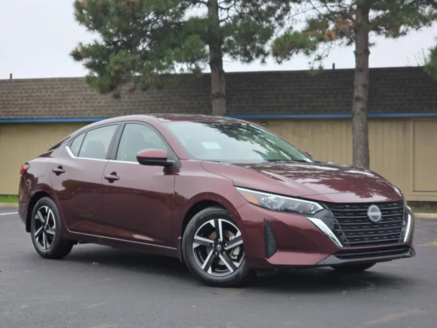 2025 Nissan Sentra SV photo 1