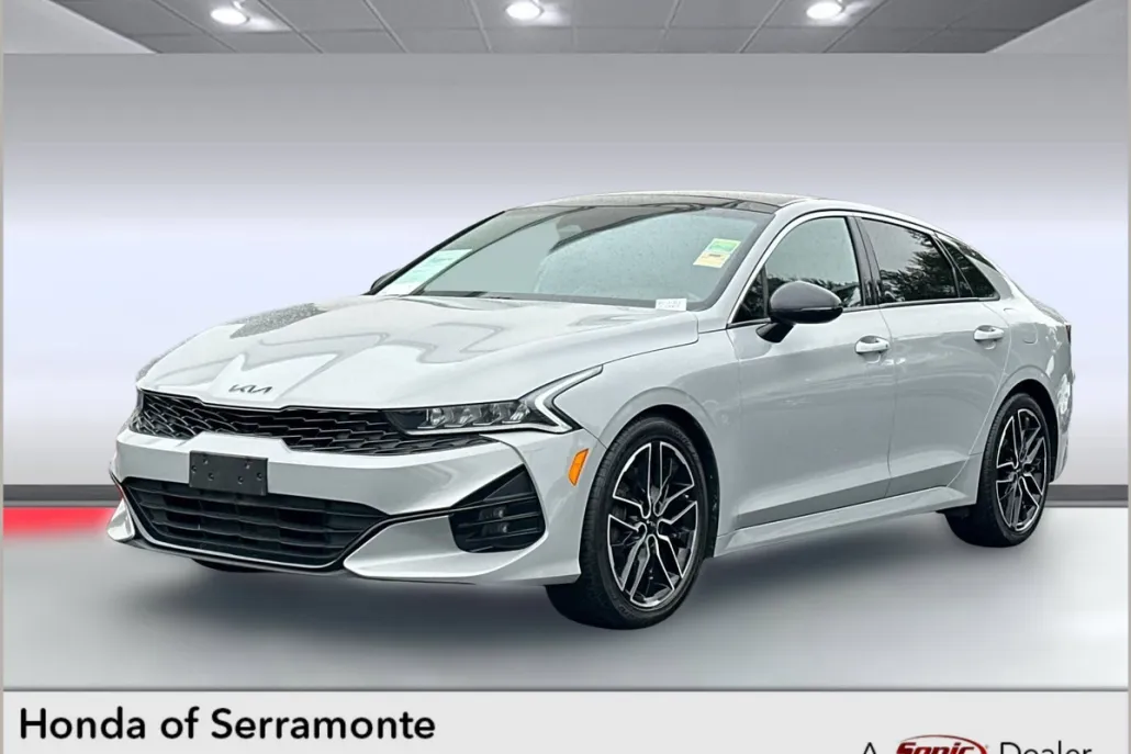 2023 Kia K5 GT photo 1