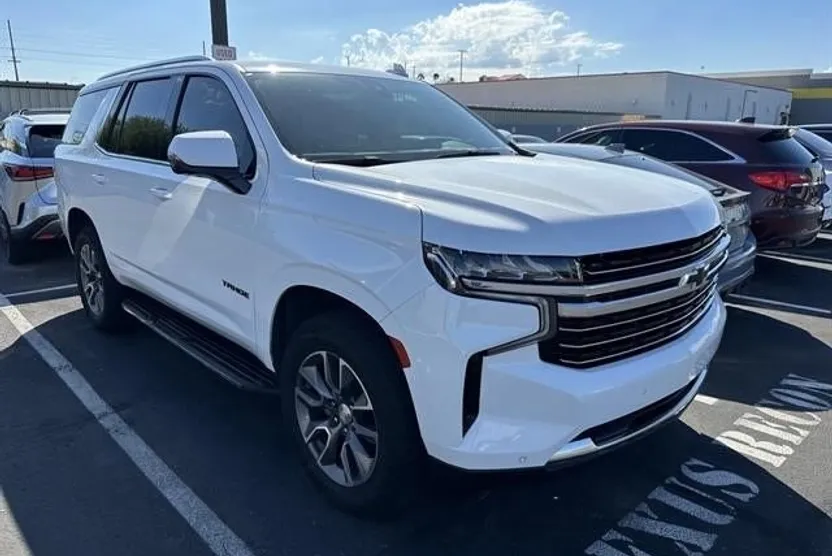 2022 Chevrolet Tahoe LT photo 1