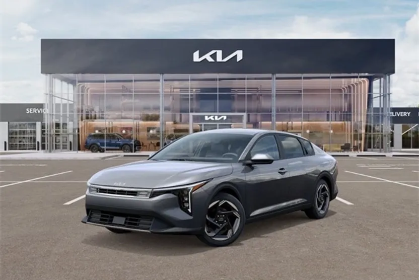 2025 Kia K4 EX photo 1