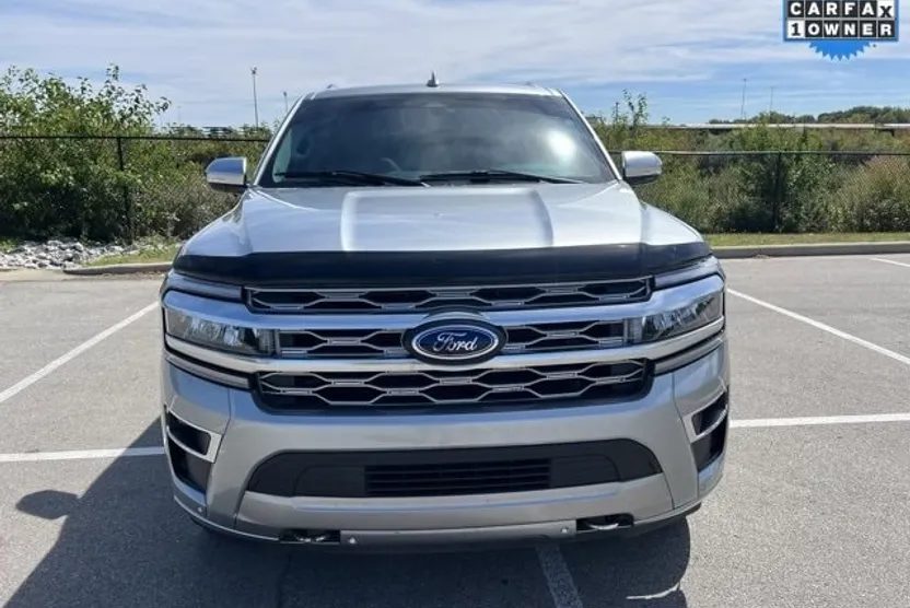 2023 Ford Expedition MAX Platinum photo 1