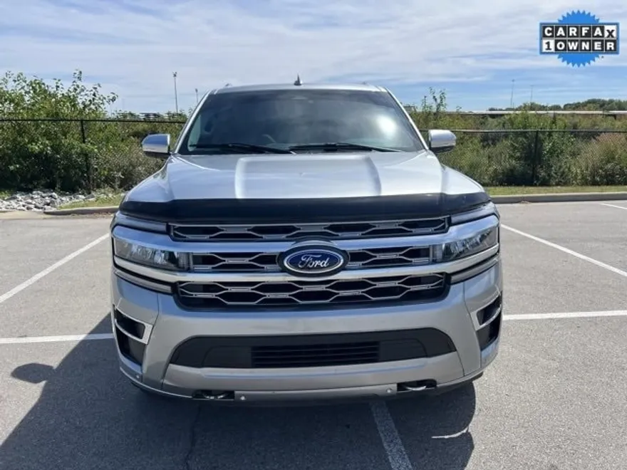 2023 Ford Expedition MAX Platinum photo 1
