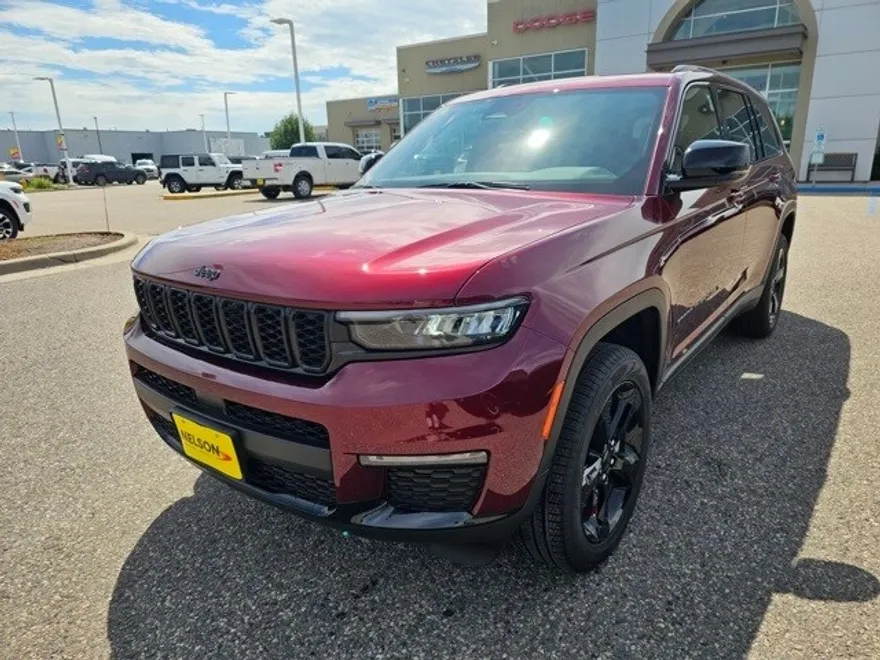 2025 Jeep Grand Cherokee L photo 1