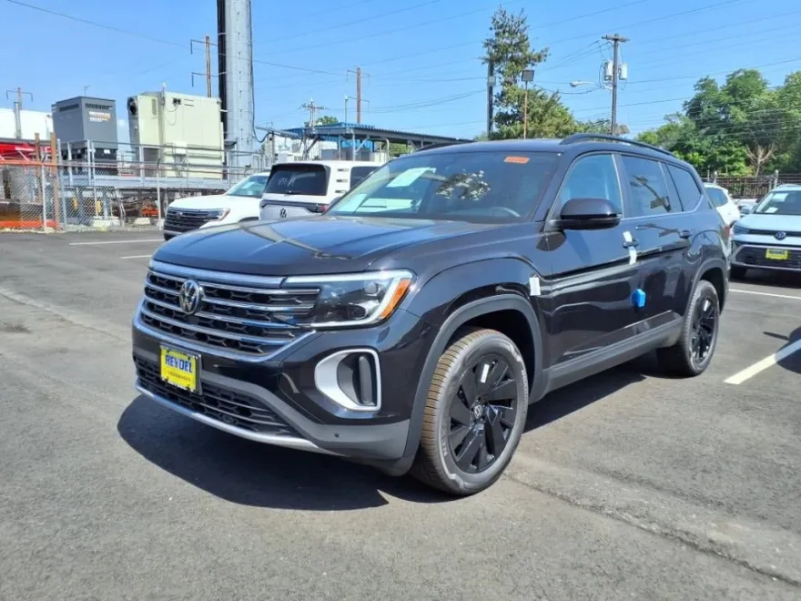 2025 Volkswagen Atlas SE Technology photo 1