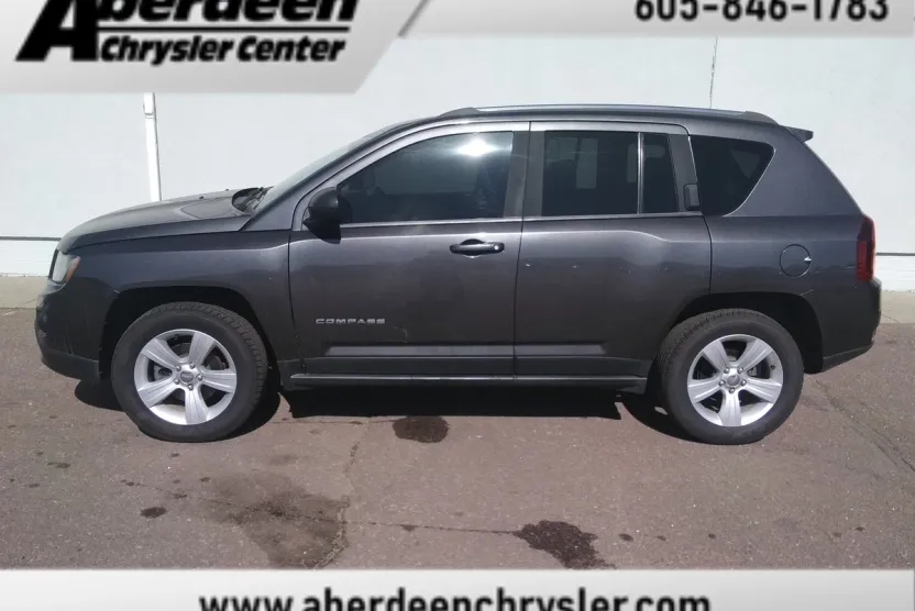 2014 Jeep Compass Sport photo 1
