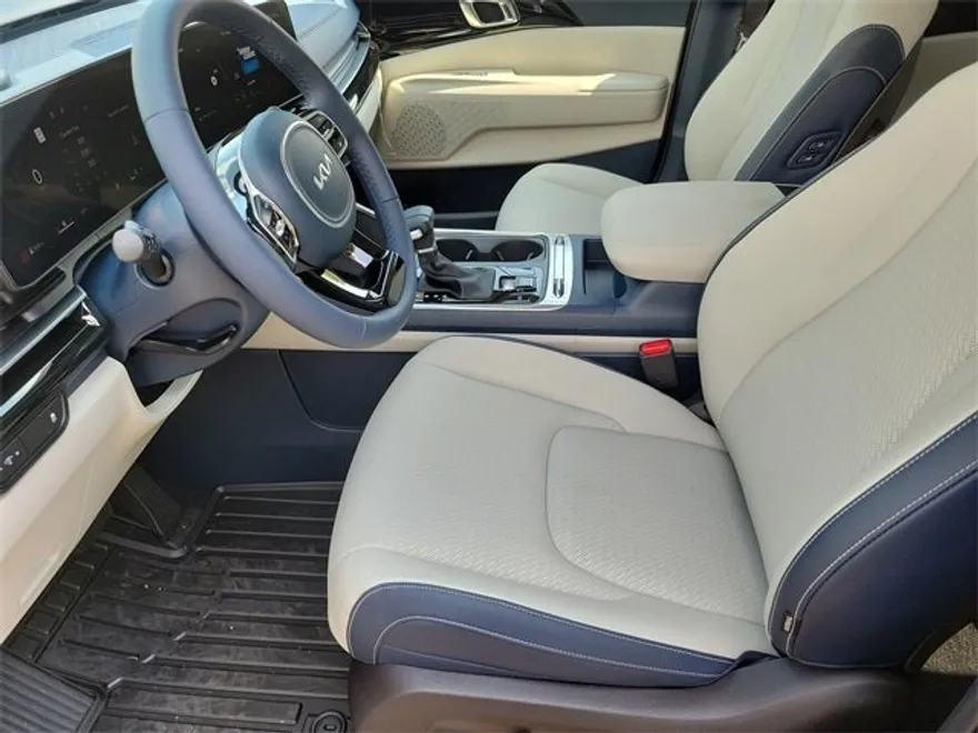 2026 Kia Carnival SX Prestige photo 1